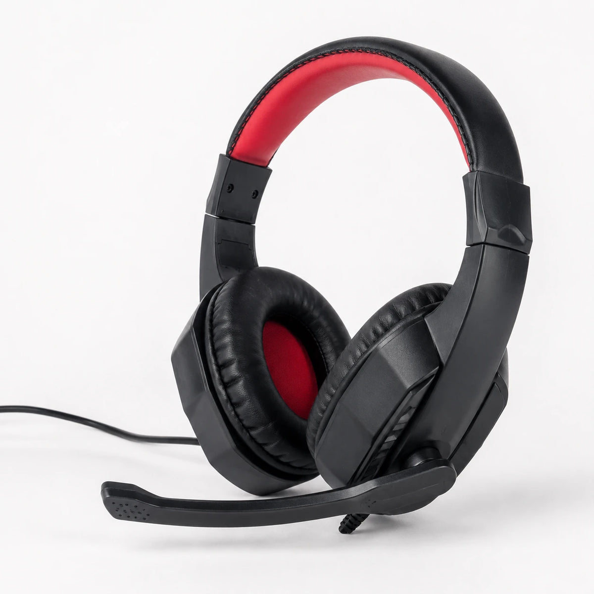 A66 gaming headset high sensitivity microphone and volume control