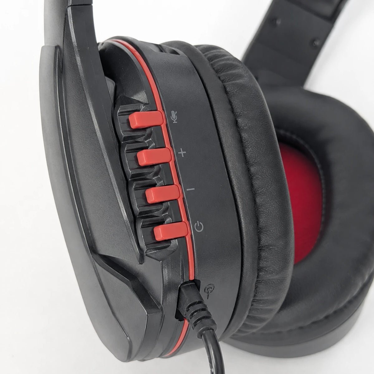A66 gaming headset soft ear pads and LED lighting