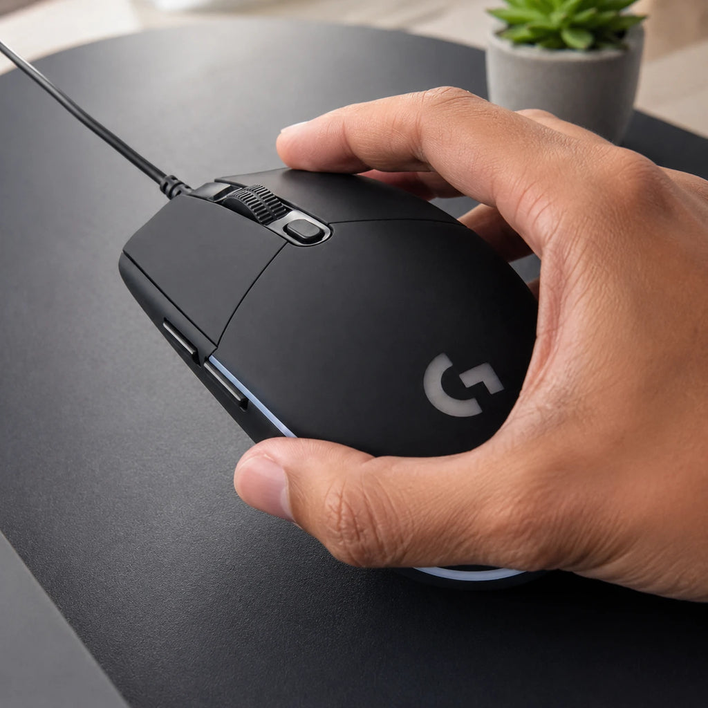 Logitech G102 gaming mouse 6 programmable buttons and DPI control